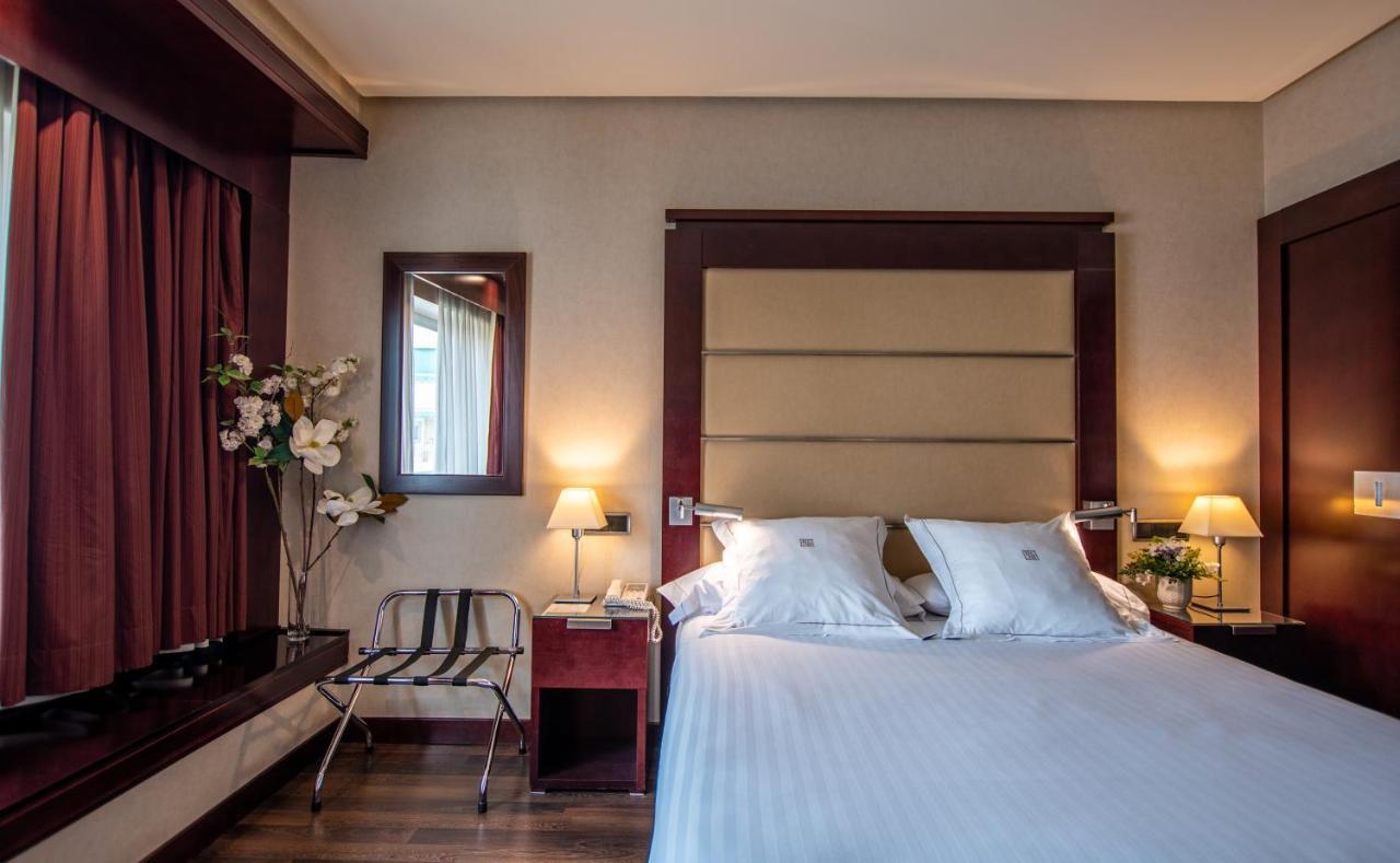 Hotel Andalucia Center Гранада Екстериор снимка