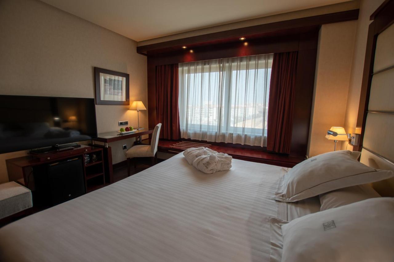 Hotel Andalucia Center Гранада Екстериор снимка