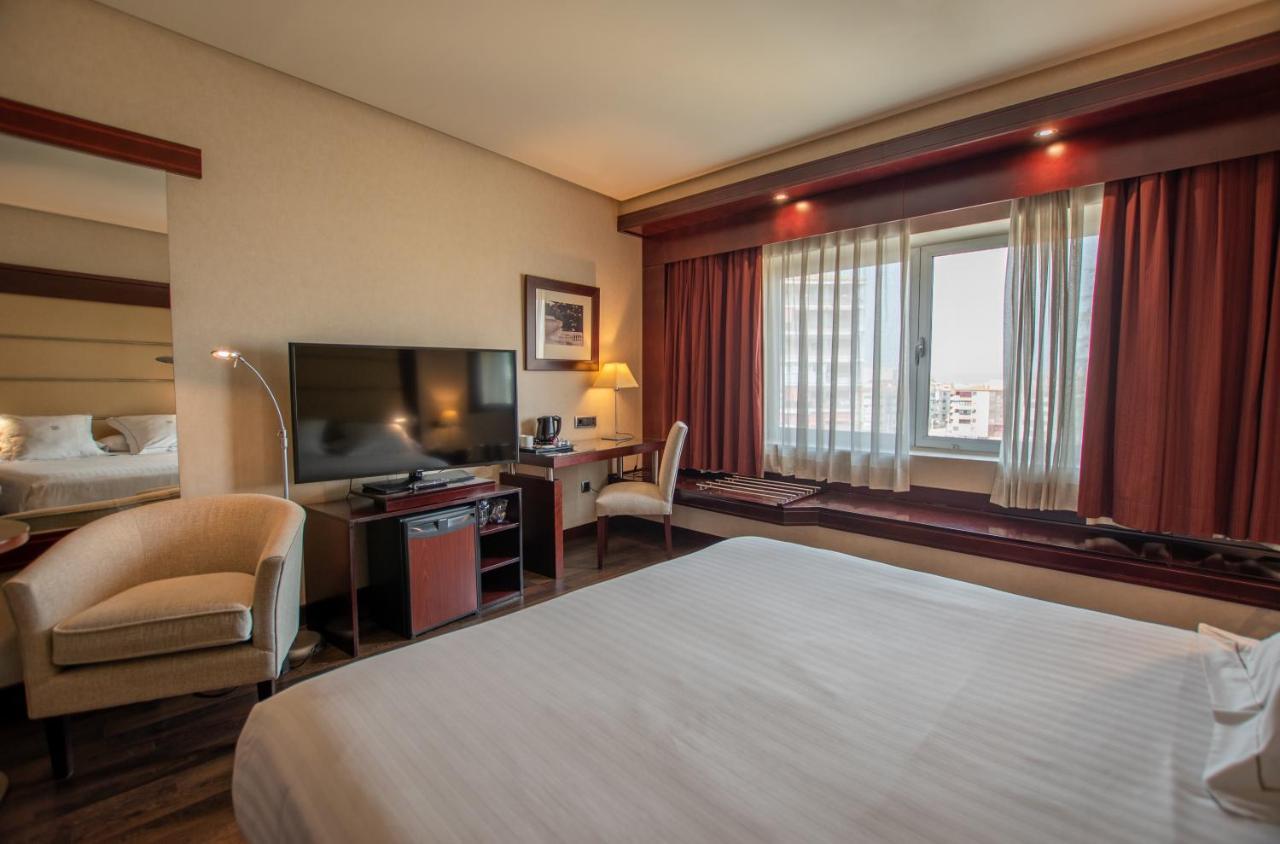 Hotel Andalucia Center Гранада Екстериор снимка